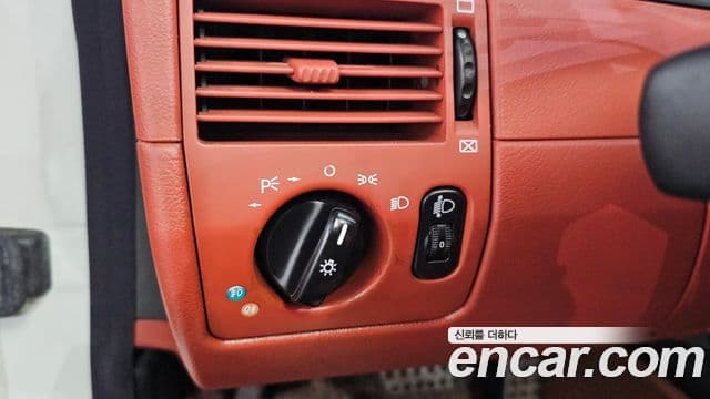 크라이슬러 크로스파이어 Roadster 3.2, 2005 13