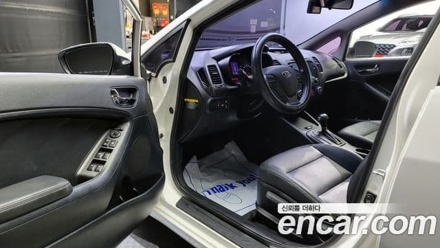 Kia K3 Prestige, 2013 11