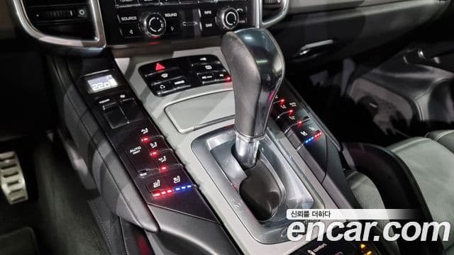 Porsche New Cayenne 958, 2011 9