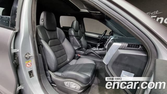 Porsche New Cayenne 958, 2011 10