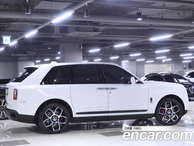 Rolls-Royce Cullinan 6.7 V12 чёрный эмблема, badge, 2023 2