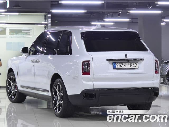 Rolls-Royce Cullinan 6.7 V12 чёрный эмблема, badge, 2023 3
