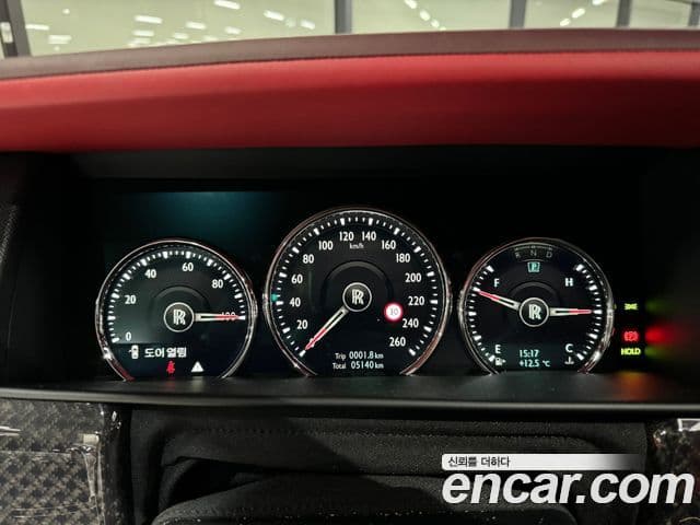 Rolls-Royce Cullinan 6.7 V12 чёрный эмблема, badge, 2023 все фото