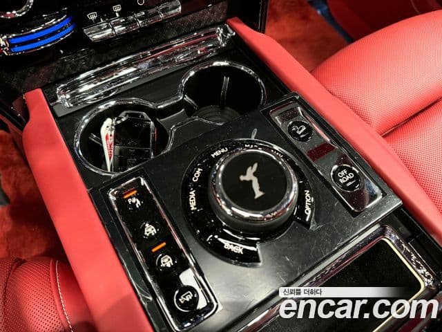 Rolls-Royce Cullinan 6.7 V12 чёрный эмблема, badge, 2023 6