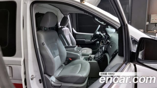 Hyundai Grand Starex 4WD скорая помощь, 2017 10