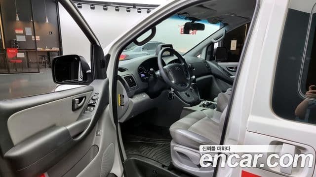 Hyundai Grand Starex 4WD скорая помощь, 2017 11