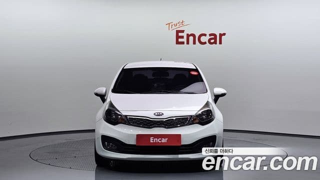 Kia All New Pride Deluxe, 2012 3