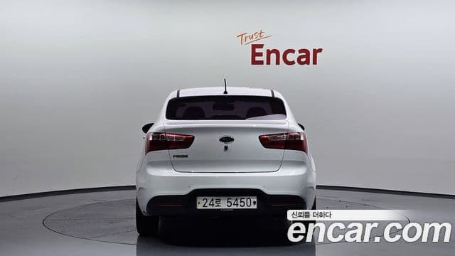 Kia All New Pride Deluxe, 2012 4