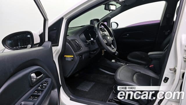 Kia All New Pride Deluxe, 2012 11