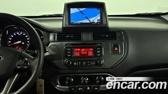 Kia All New Pride Deluxe, 2012 17