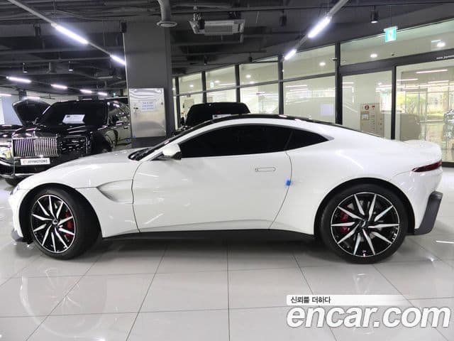 Aston Martin 밴티지 2세대 4.0 V8 купе, 2019 2