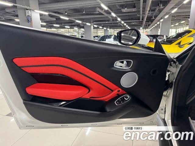 Aston Martin 밴티지 2세대 4.0 V8 купе, 2019 6