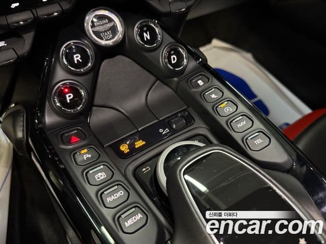 Aston Martin 밴티지 2세대 4.0 V8 купе, 2019 10