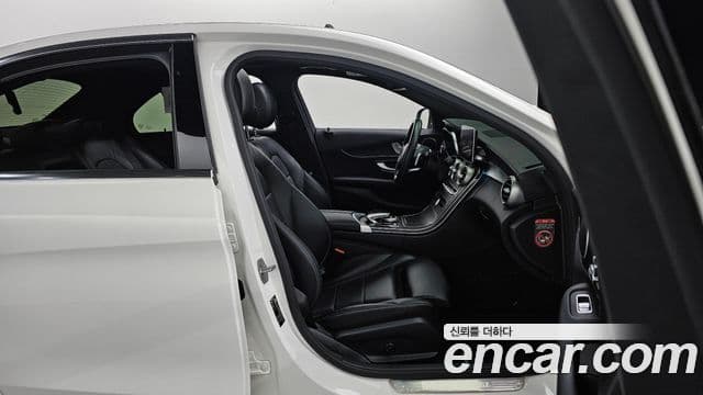 Mercedes-Benz C-класс W205 AMG Line, 2017 10