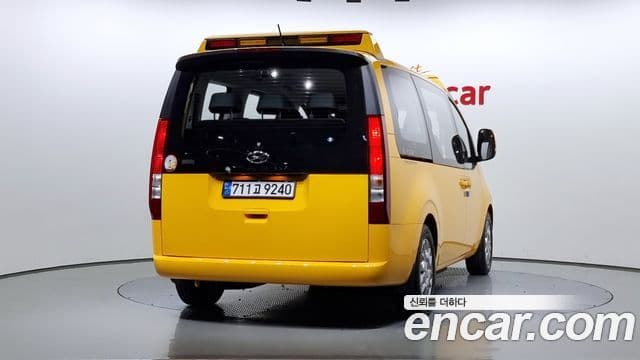 Hyundai Staria 11인승, 2023 4