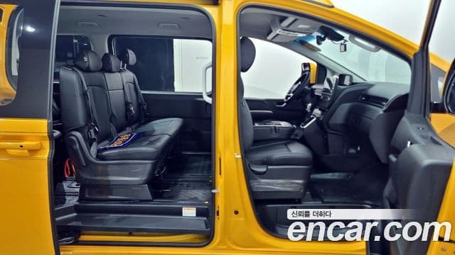 Hyundai Staria 11인승, 2023 10