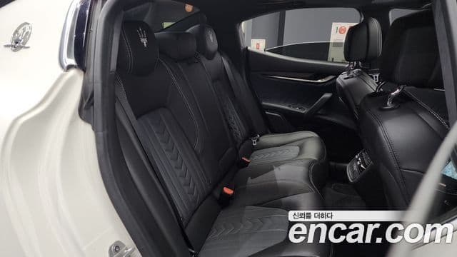 Maserati 기블리 3세대, 2018 12