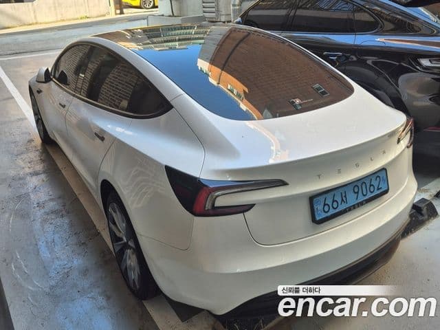 Tesla модель 3, 2024 1