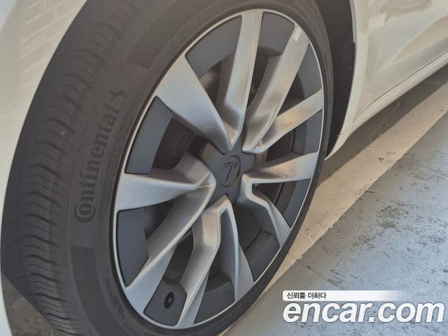 Tesla модель 3, 2024 12