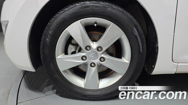 Hyundai Avante MD Modern, 2013 все фото