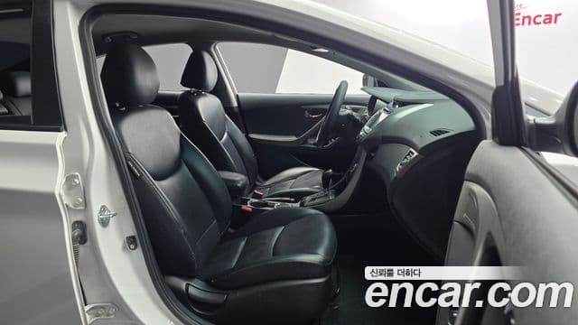 Hyundai Avante MD Modern, 2013 10