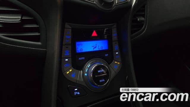 Hyundai Avante MD Modern, 2013 17