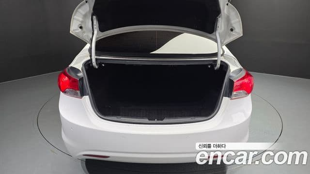 Hyundai Avante MD Modern, 2013 20