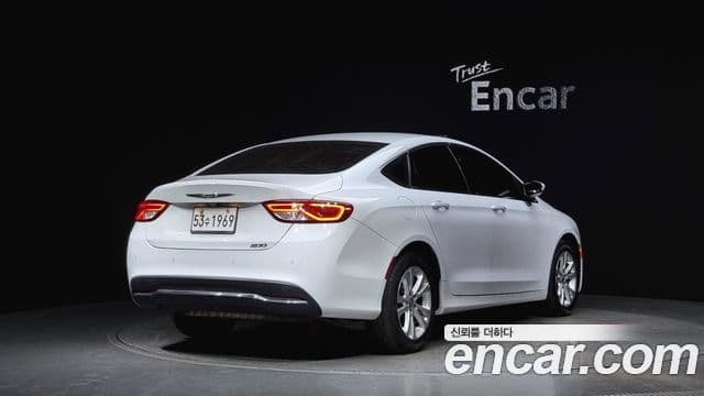 크라이슬러 200 2세대 2.4 Limited, 2015 2