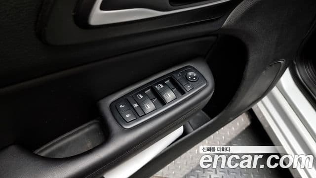 크라이슬러 200 2세대 2.4 Limited, 2015 18