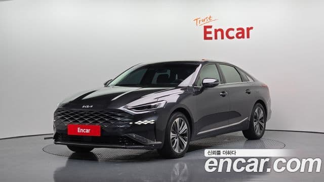 Kia K8 гибрид Signature, 2023 1