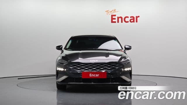 Kia K8 гибрид Signature, 2023 3