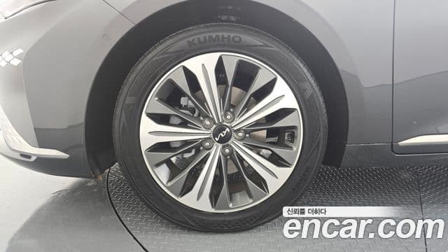 Kia K8 гибрид Signature, 2023 все фото