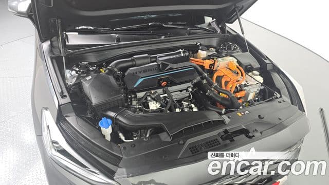 Kia K8 гибрид Signature, 2023 6