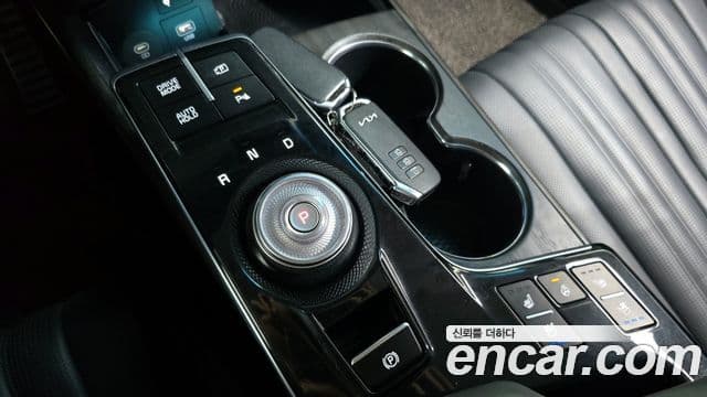 Kia K8 гибрид Signature, 2023 9