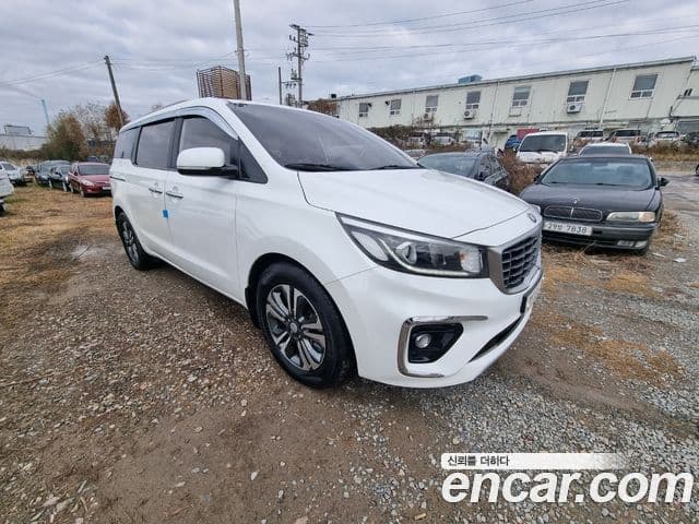 Kia The / новый New Carnival Luxury, 2019 3