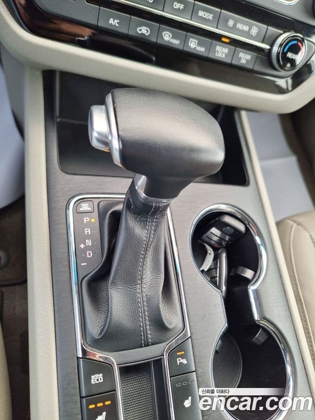 Kia The / новый New Carnival Luxury, 2019 9