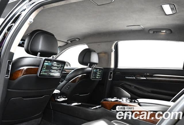 Genesis EQ900 Prestige, 2017 13