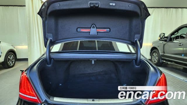 Genesis EQ900 Prestige, 2017 20