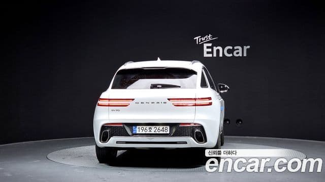 Genesis GV70, 2024 4
