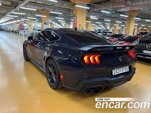 Ford Mustang 7세대 5.0 GT Premium купе, 2024 4