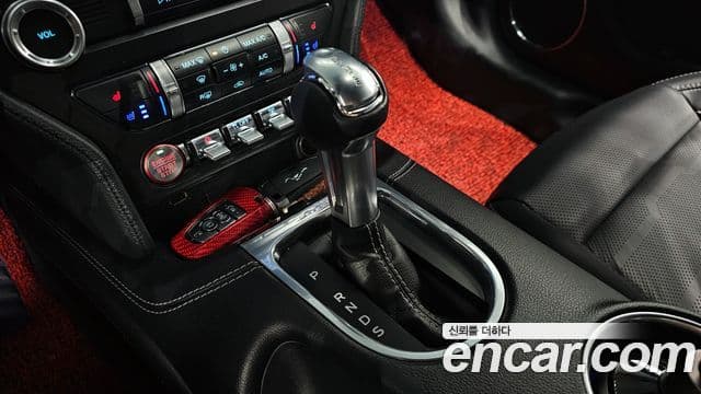 Ford Mustang GT купе, 2021 9