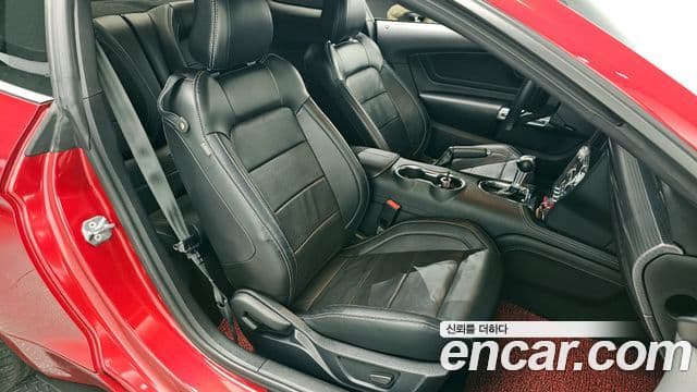 Ford Mustang GT купе, 2021 10