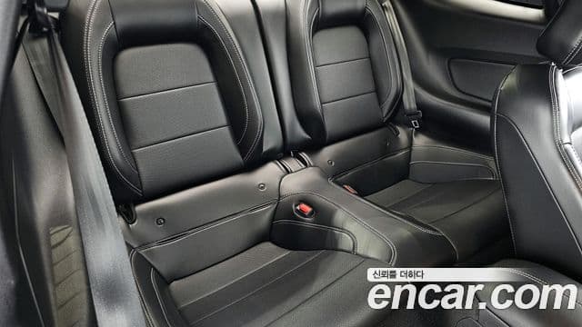 Ford Mustang GT купе, 2021 12