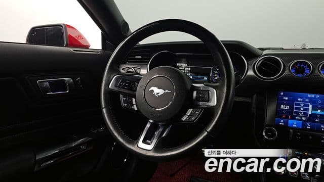 Ford Mustang GT купе, 2021 13