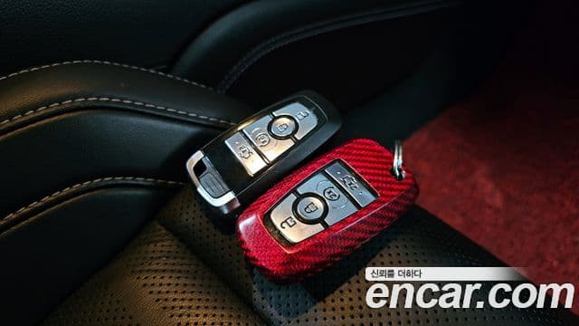 Ford Mustang GT купе, 2021 19