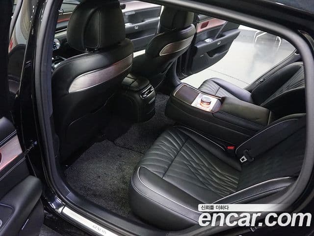 Genesis G90 (RS4) бензин 3.5 турбо AWD, 2023 11