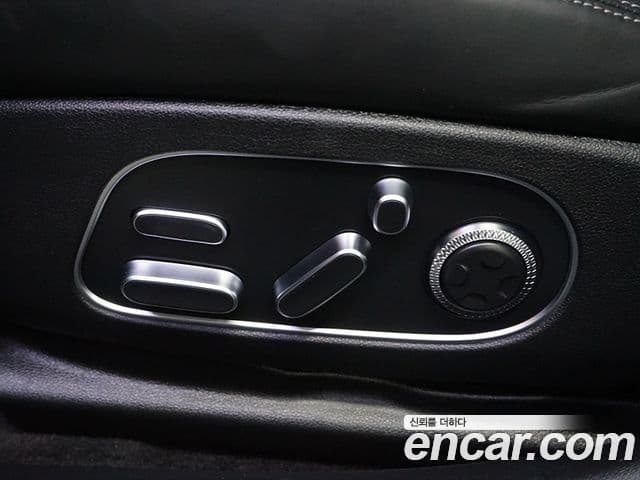 Genesis G90 (RS4) бензин 3.5 турбо AWD, 2023 19