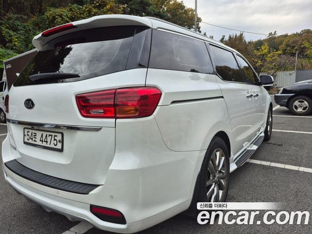 Kia The / новый New Carnival Special, 2019 все фото