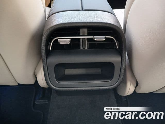 Mercedes-Benz E-класс W214 AMG Line, 2025 17