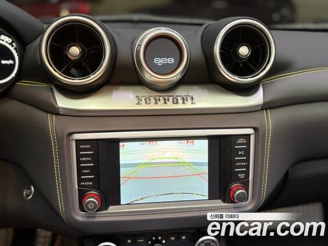 Ferrari 캘리포니아 T 3.9 V8, 2016 13